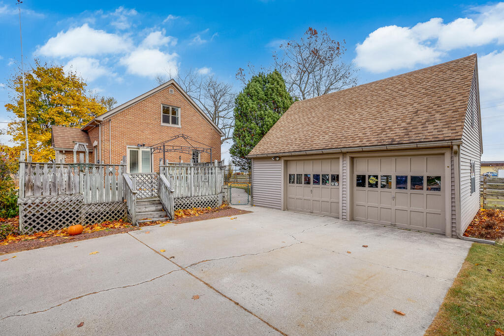 4729 Vista Road Manitowoc, WI 54220 - Photo 28 of 38 IMG_3580