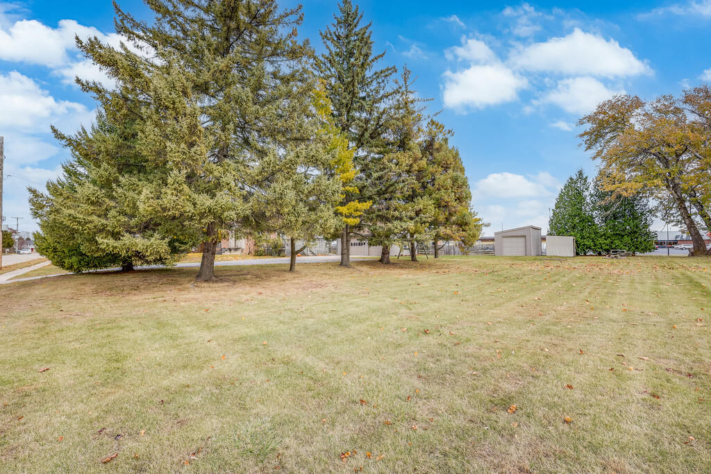 4729 Vista Road Manitowoc, WI 54220 - Photo 37 of 38 IMG_3550