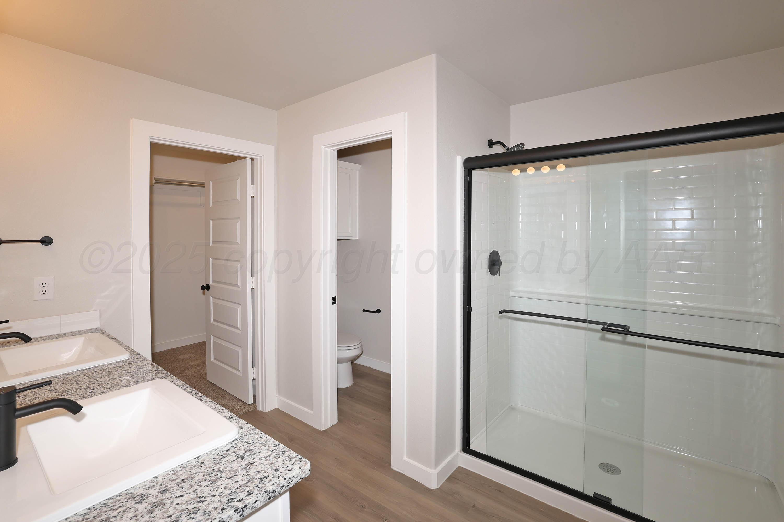 9704 Firewood Lane Amarillo, TX 79124 - Photo 13 of 32 13-Primary Bath