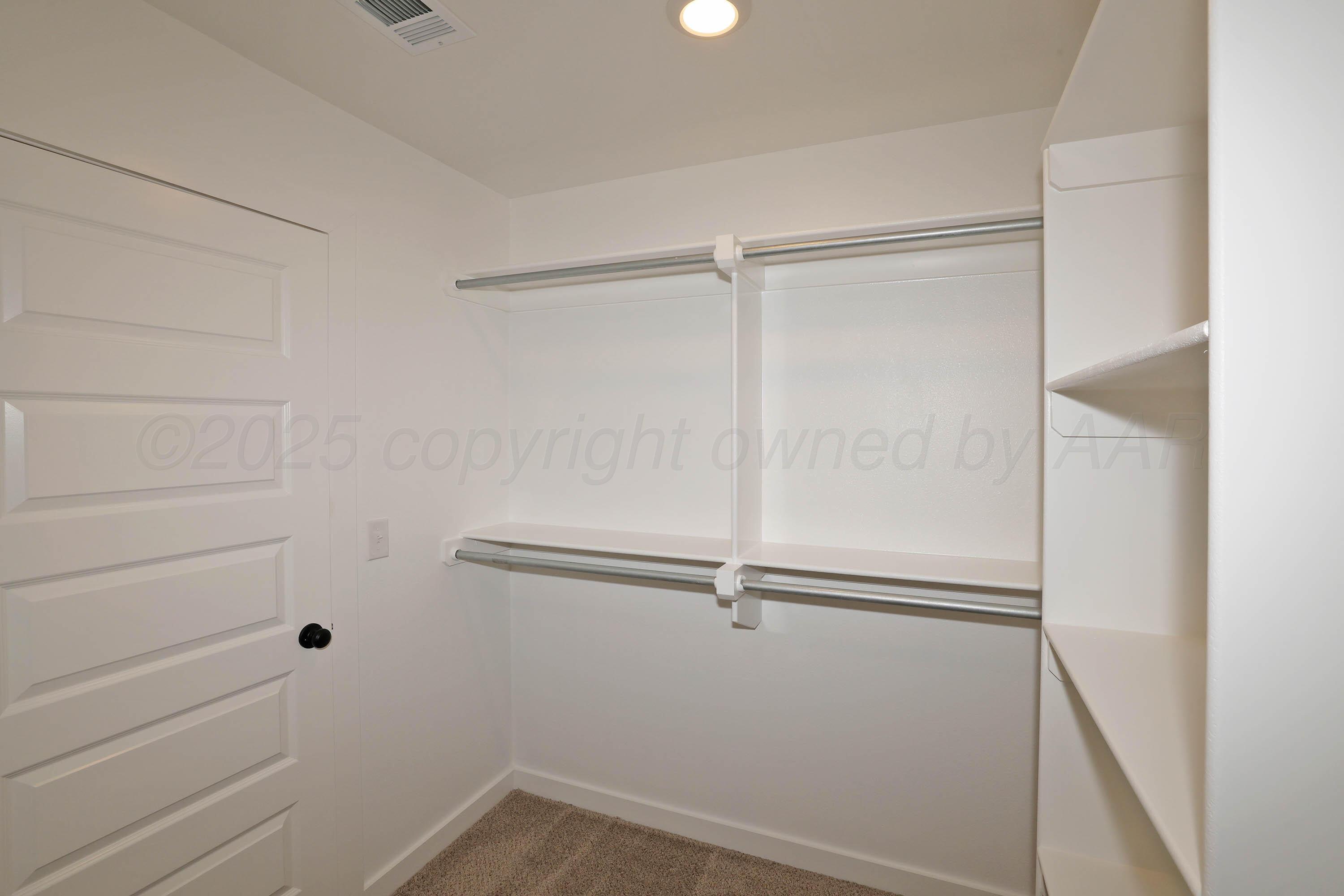 9704 Firewood Lane Amarillo, TX 79124 - Photo 17 of 32 17-Primary Closet