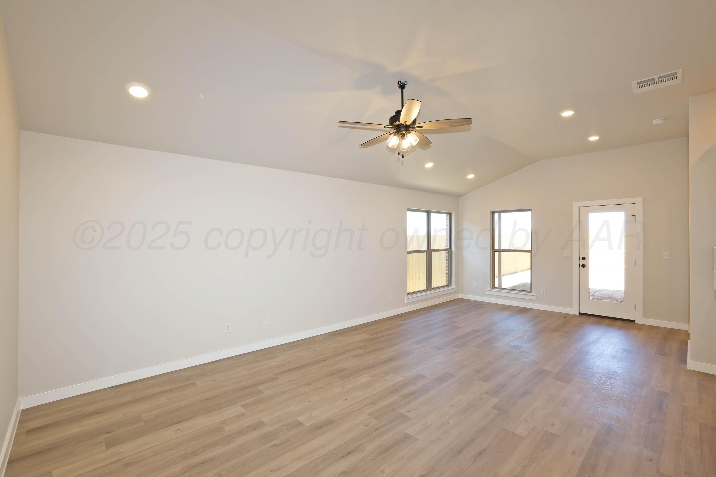 9704 Firewood Lane Amarillo, TX 79124 - Photo 4 of 32 4-Living & Dining Area