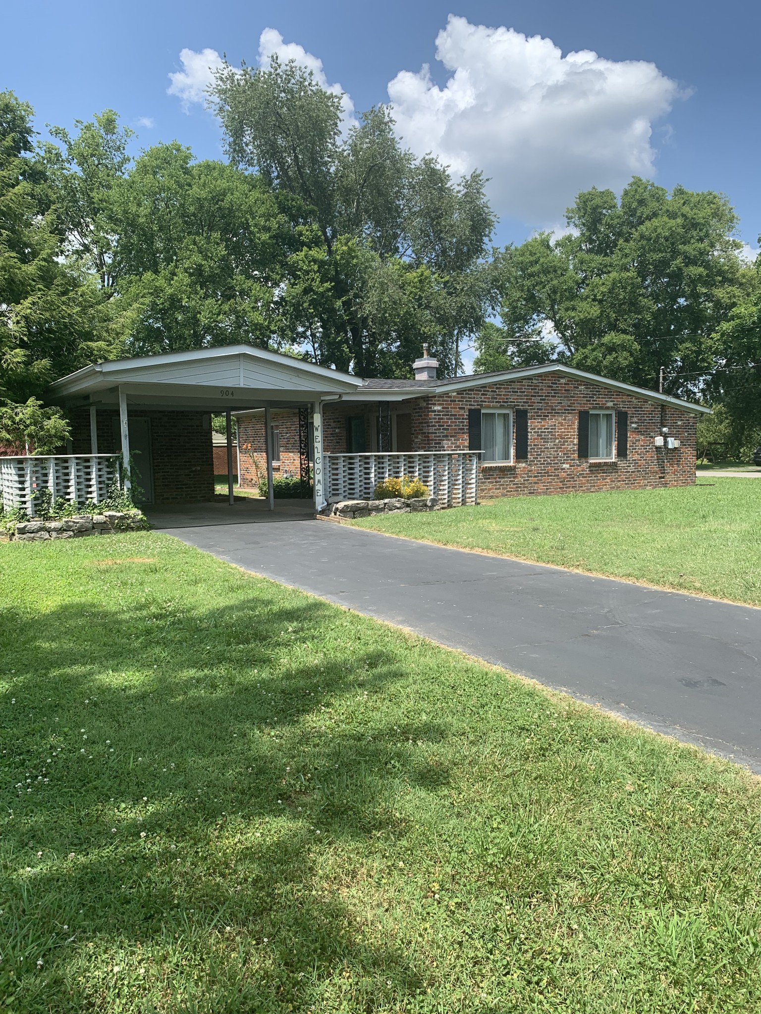 904 Rackley Drive Pulaski, TN 38478 - Photo 1 of 27