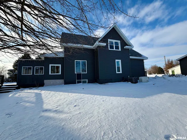 $285,000 | 405 234th Street, Aledo, IL 61231