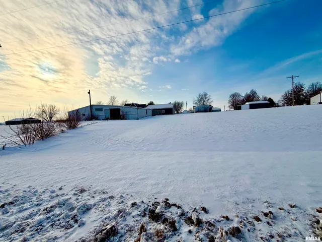 $285,000 | 405 234th Street, Aledo, IL 61231