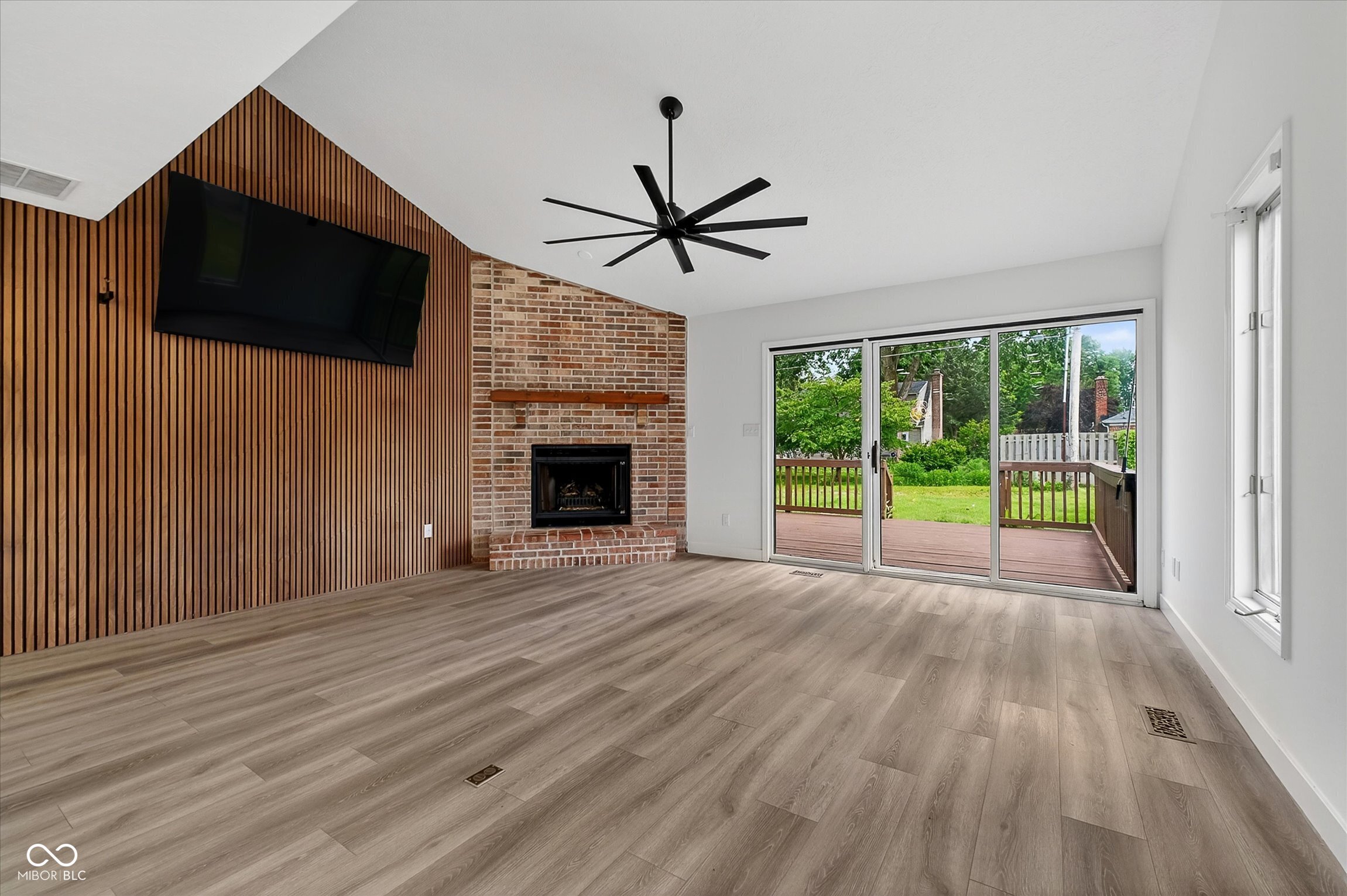 8425 Carthay Circle Fishers, IN 46038 - Photo 14 of 30