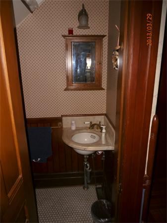76 Harvard Street Springfield, MA 01109 - Photo 10 of 19 Gallery Image 10