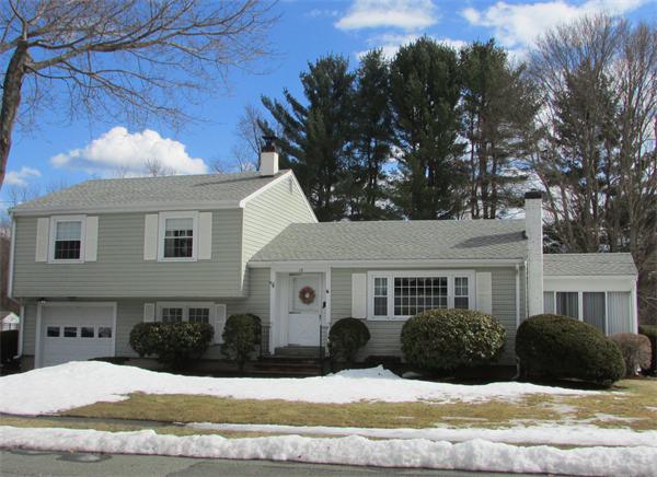 13 Connor Road Beverly, MA 01915 - Photo 1 of 28 Gallery Image 1