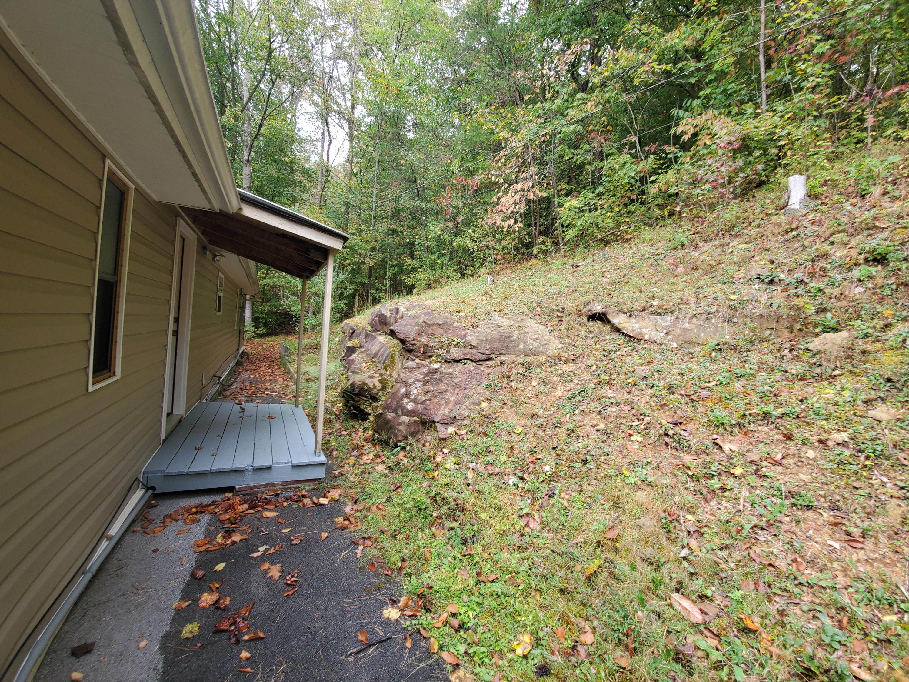 56 Access Road Pineville, KY 40977 - Photo 6 of 13 20191012_121803
