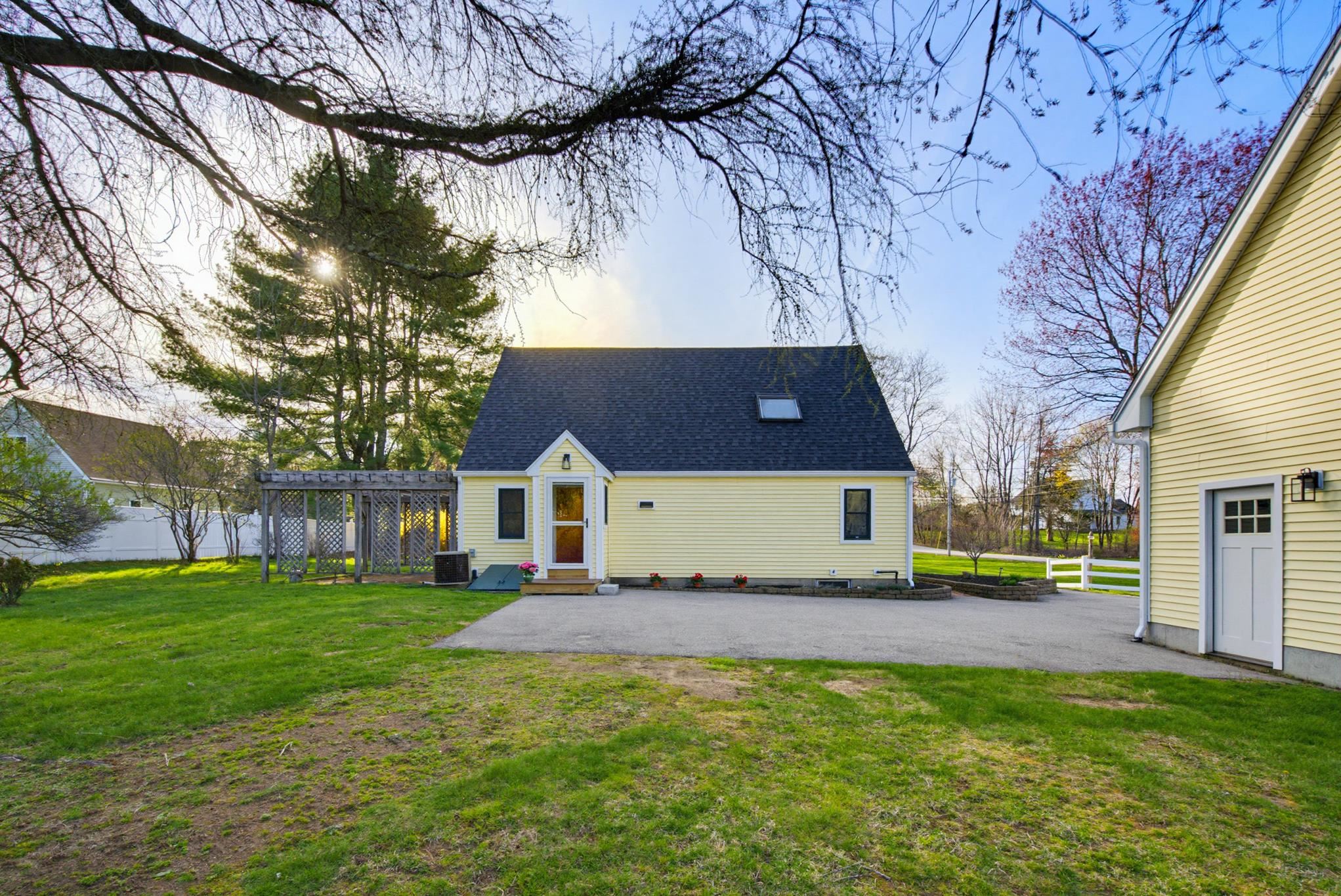 6 Fifield Lane, Unit B Stratham, NH 03885 - Photo 3 of 46