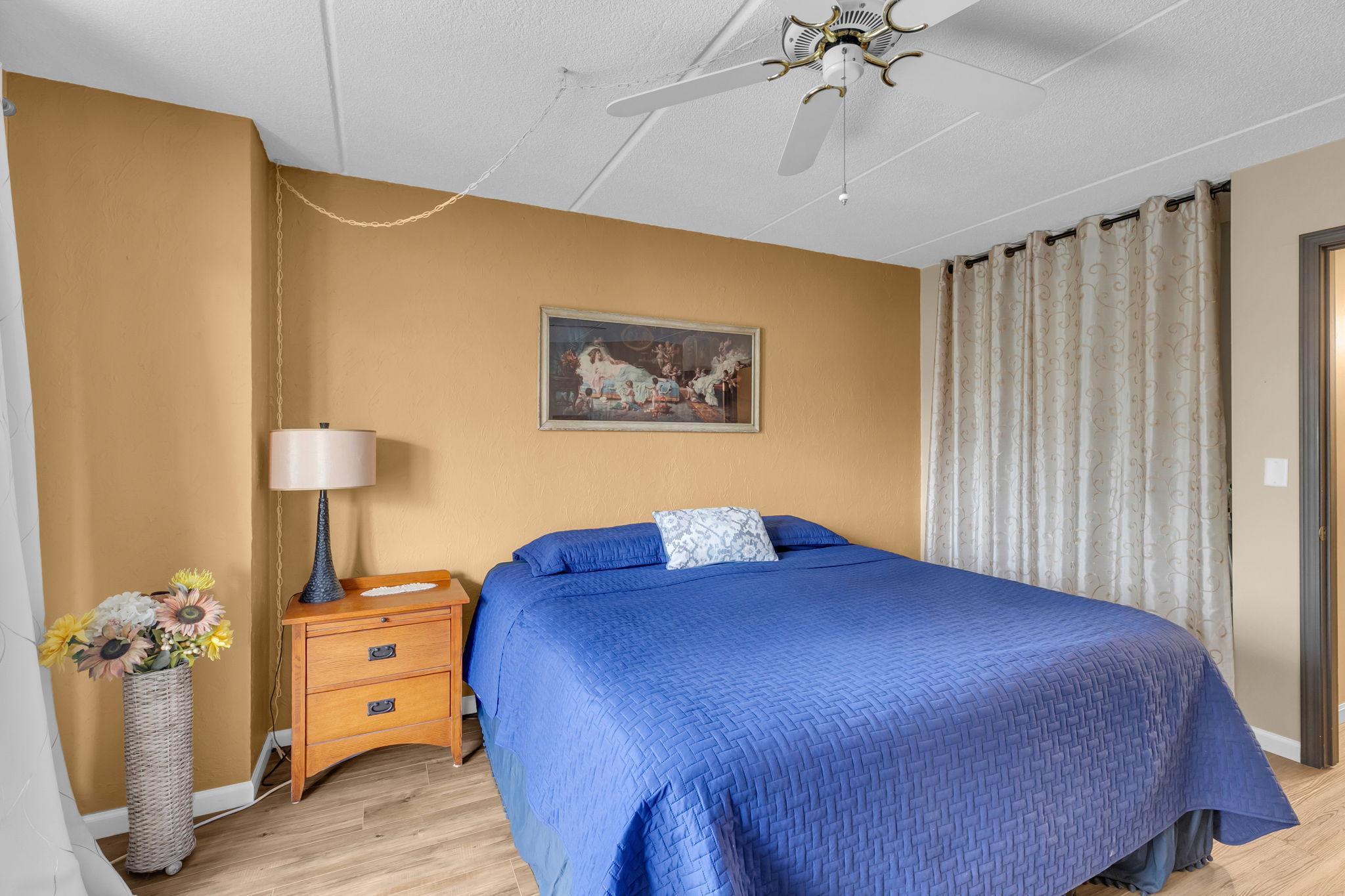 10401 Cedar Lk Road South, Unit 405 Hopkins, MN 55305 - Photo 13 of 22