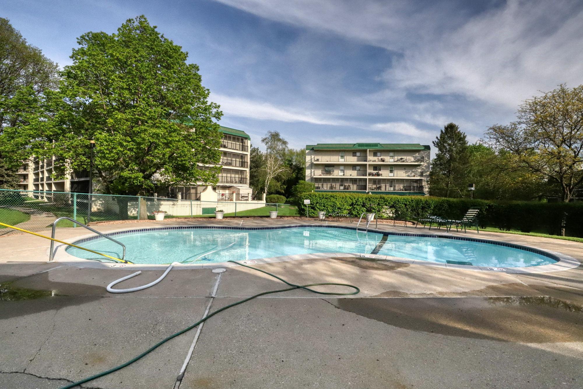 10401 Cedar Lk Road South, Unit 405 Hopkins, MN 55305 - Photo 20 of 22