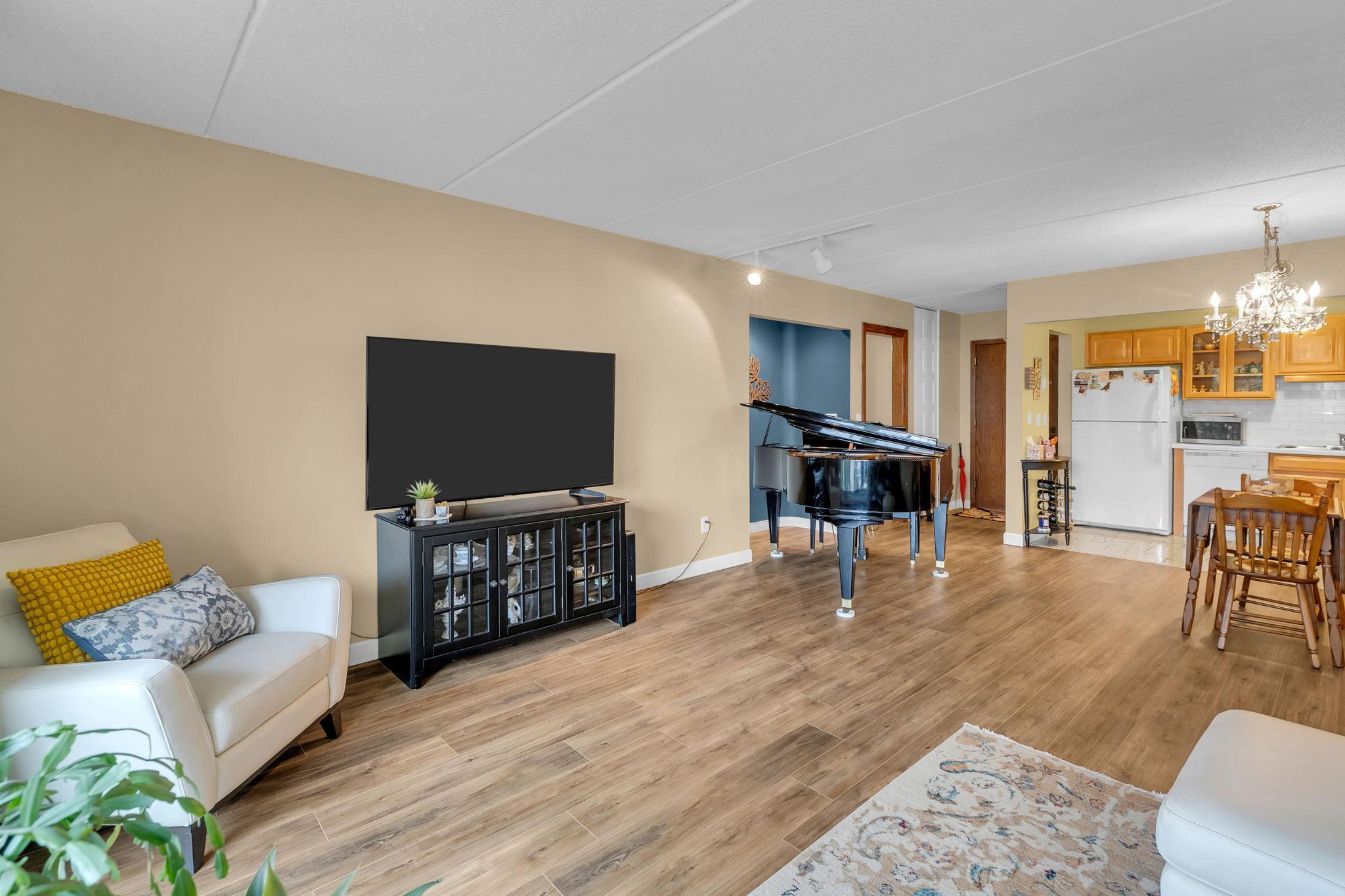 10401 Cedar Lk Road South, Unit 405 Hopkins, MN 55305 - Photo 10 of 22