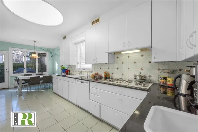 $2,095,000 | 3566 Bedford Avenue | Midwood