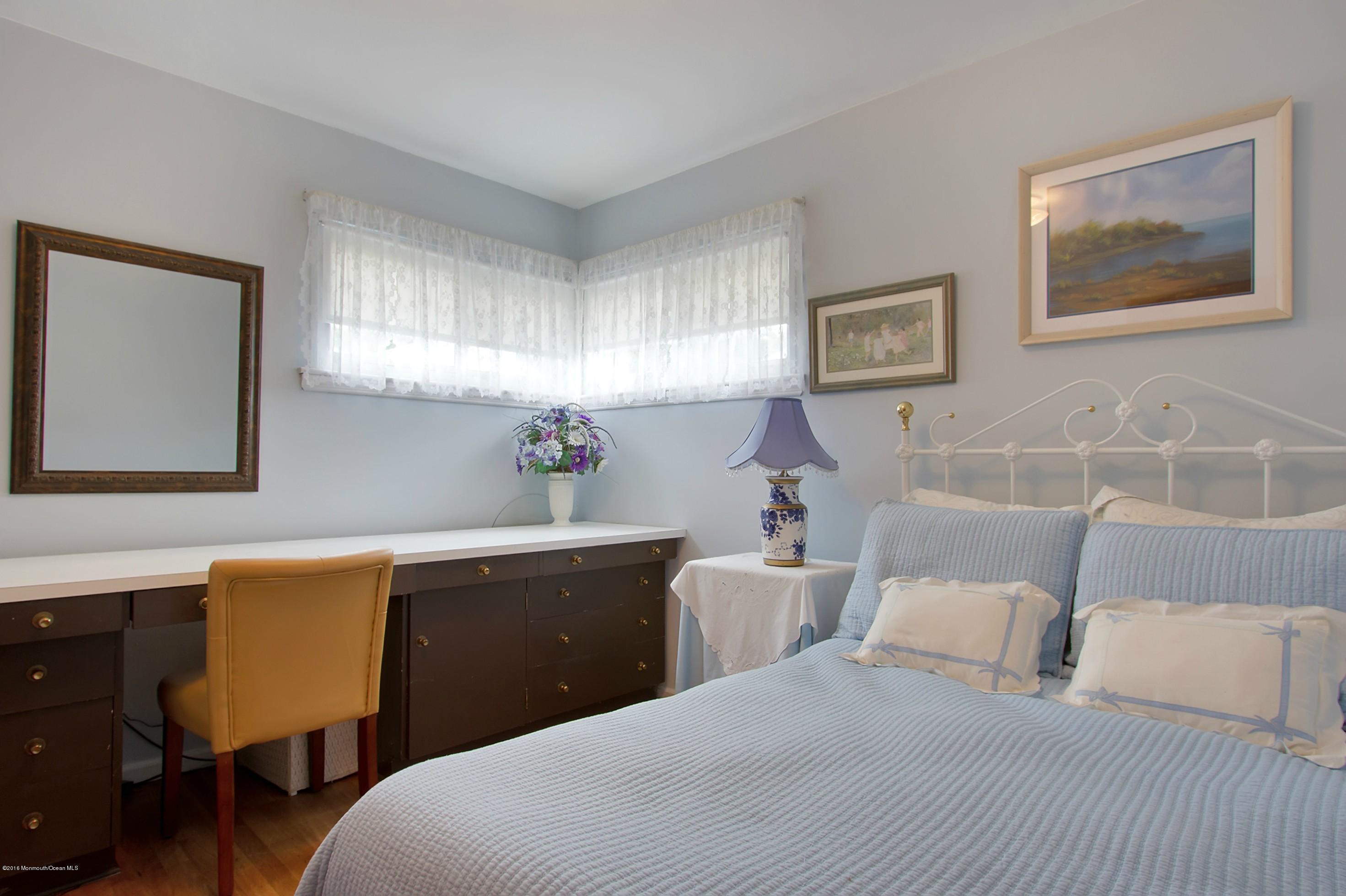 3 Frances Court Red Bank, NJ 07701 - Photo 8 of 15 010-215233-IMG_0074_4617090