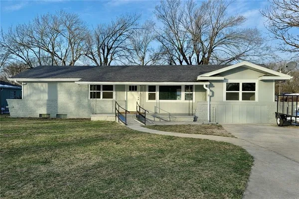 $169,967 | 519 North Grant Street, Erie, KS 66733