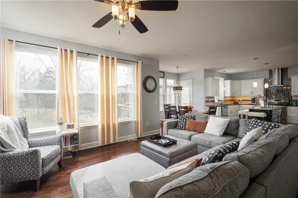 $489,900 | 629 Oakmont Drive, Warrensburg, MO 64093