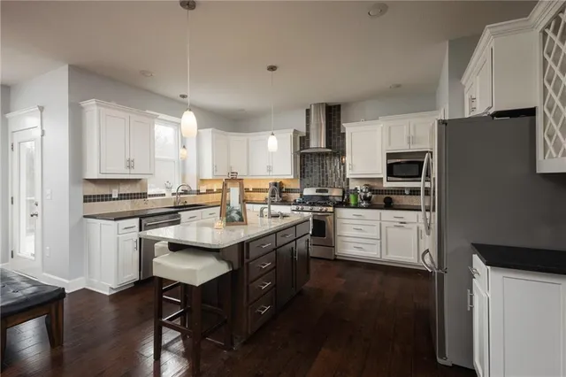 $489,900 | 629 Oakmont Drive, Warrensburg, MO 64093