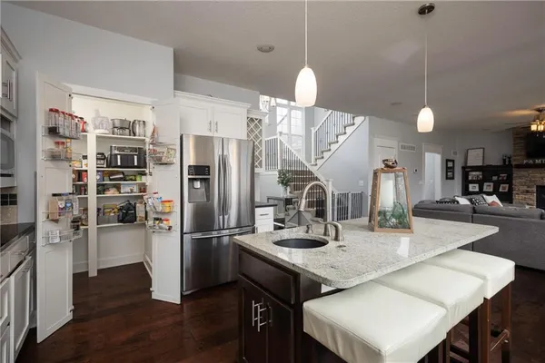 $489,900 | 629 Oakmont Drive, Warrensburg, MO 64093