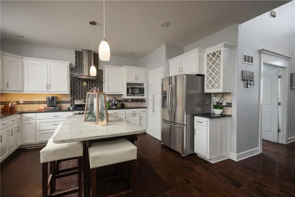 $489,900 | 629 Oakmont Drive, Warrensburg, MO 64093