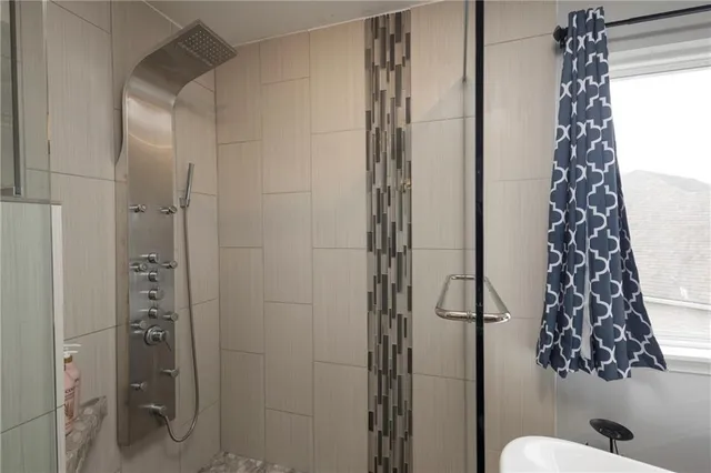 $489,900 | 629 Oakmont Drive, Warrensburg, MO 64093