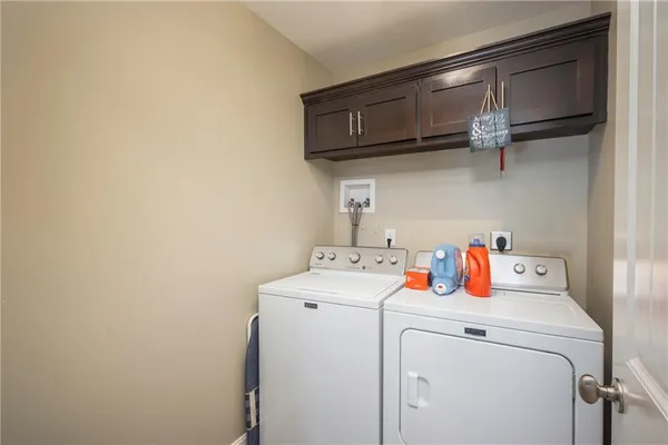 $489,900 | 629 Oakmont Drive, Warrensburg, MO 64093