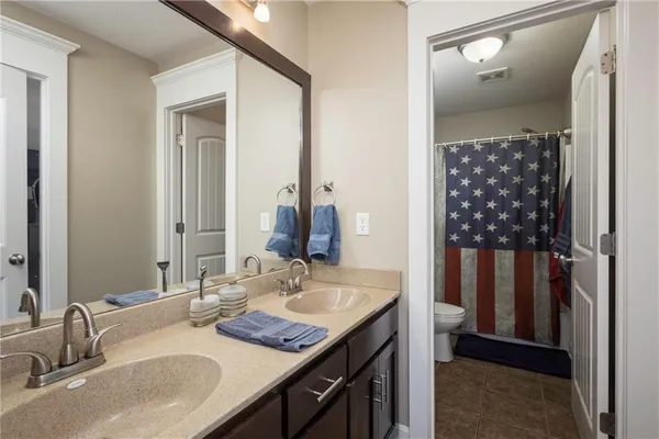 $489,900 | 629 Oakmont Drive, Warrensburg, MO 64093