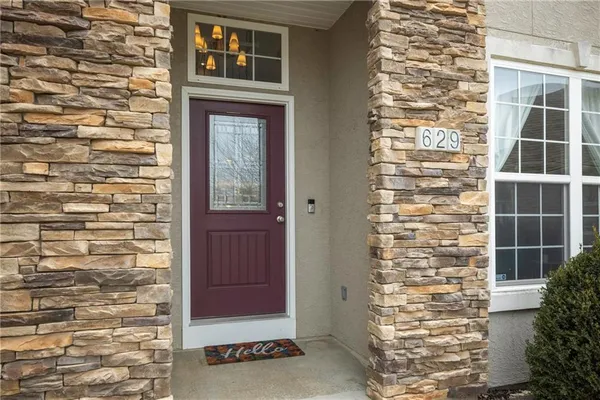 $489,900 | 629 Oakmont Drive, Warrensburg, MO 64093