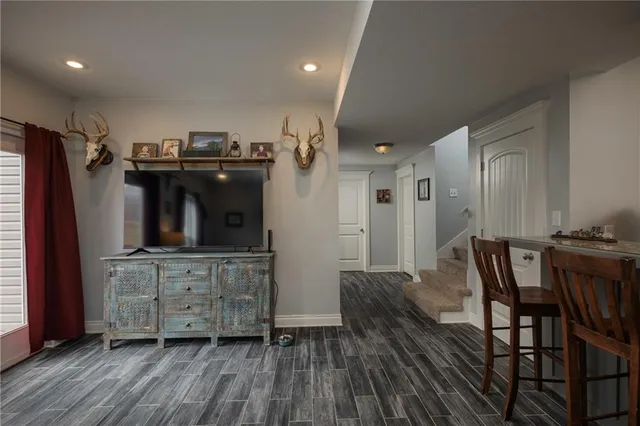 $489,900 | 629 Oakmont Drive, Warrensburg, MO 64093