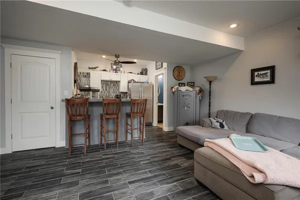 $489,900 | 629 Oakmont Drive, Warrensburg, MO 64093