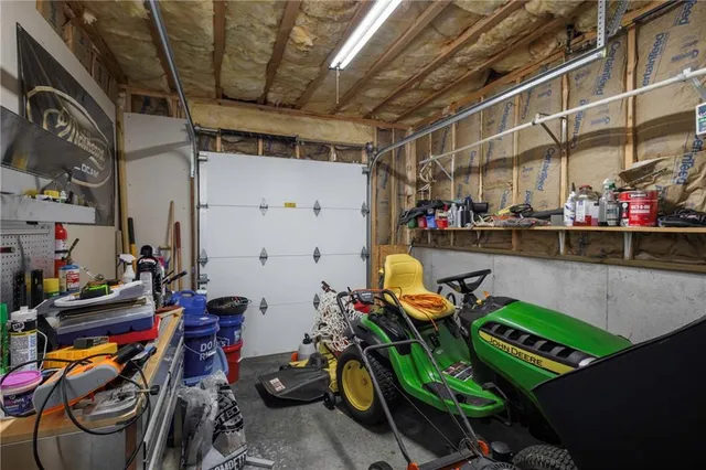 $489,900 | 629 Oakmont Drive, Warrensburg, MO 64093