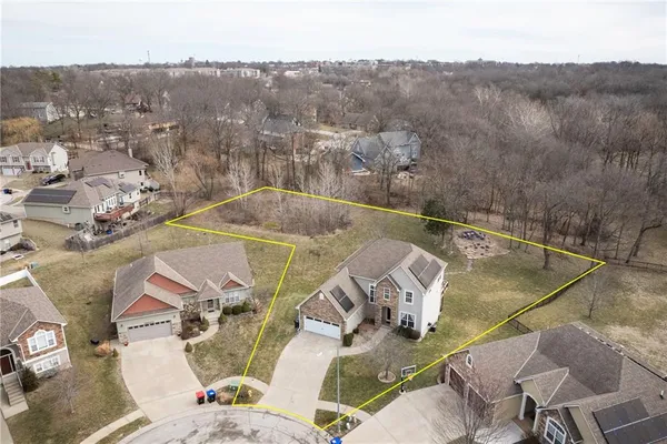 $489,900 | 629 Oakmont Drive, Warrensburg, MO 64093