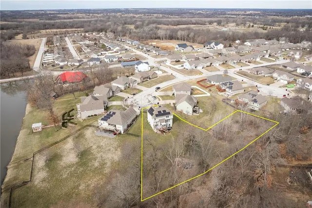 $489,900 | 629 Oakmont Drive, Warrensburg, MO 64093