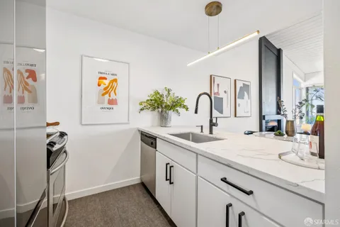$675,000 | 5330 Diamond Heights Boulevard, Unit J301, San Francisco, CA 94131