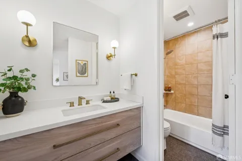 $675,000 | 5330 Diamond Heights Boulevard, Unit J301, San Francisco, CA 94131