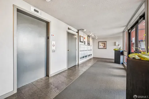 $675,000 | 5330 Diamond Heights Boulevard, Unit J301, San Francisco, CA 94131