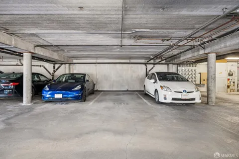 $675,000 | 5330 Diamond Heights Boulevard, Unit J301, San Francisco, CA 94131