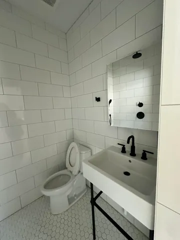 $3,400 | 15 Strawberry Lane, Charleston, SC 29403