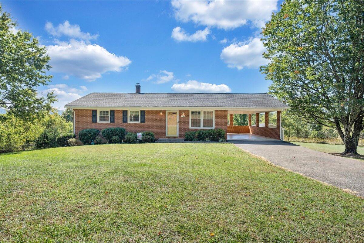 1142 Nemmo Road Vinton, VA 24179 - Photo 33 of 35 33-MIB00857