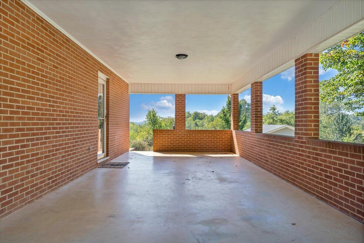 1142 Nemmo Road Vinton, VA 24179 - Photo 35 of 35 37-MIB00875