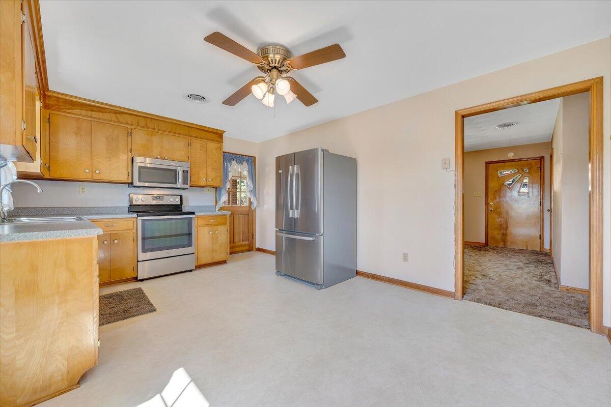 1142 Nemmo Road Vinton, VA 24179 - Photo 7 of 35 07-MIB00779