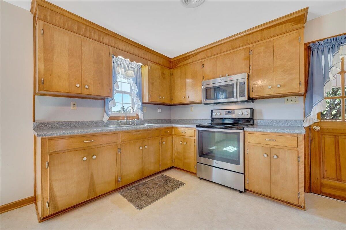 1142 Nemmo Road Vinton, VA 24179 - Photo 8 of 35 08-MIB00782