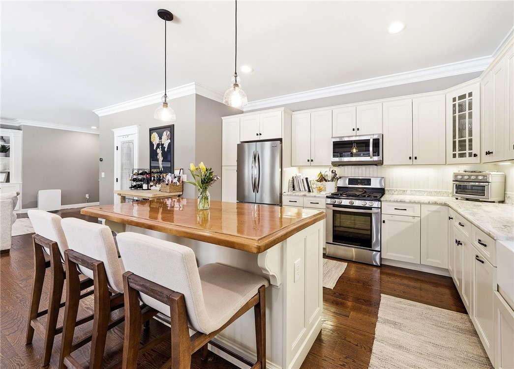 163 Hanton Road North Smithfield, RI 02896 - Photo 6 of 33 Gallery Image 6
