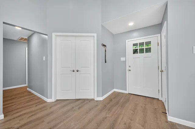 $1,900 | 10106 Shadow Pine Drive, Houston, TX 77070