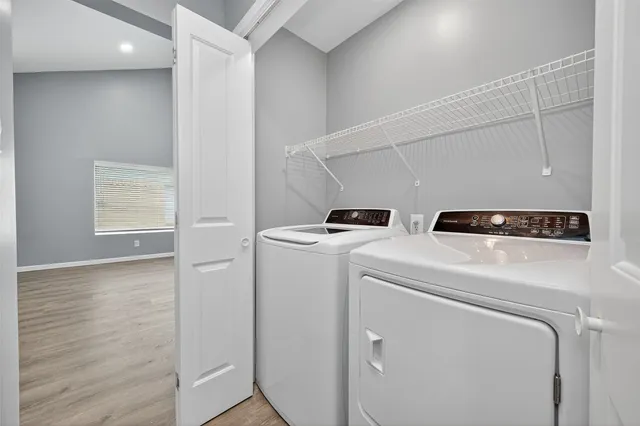 $1,900 | 10106 Shadow Pine Drive, Houston, TX 77070