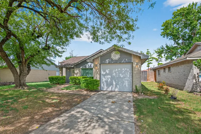 $1,900 | 10106 Shadow Pine Drive, Houston, TX 77070