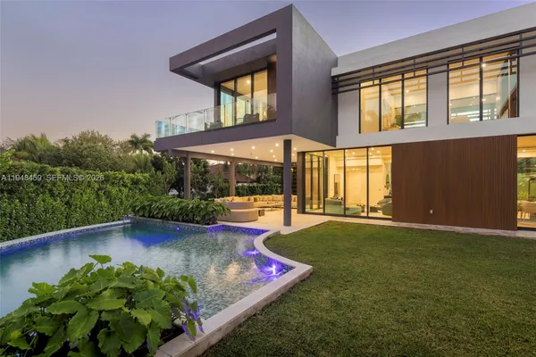 $8,900,000 | 5845 Southwest 130th Terrace, Pinecrest, FL 33156