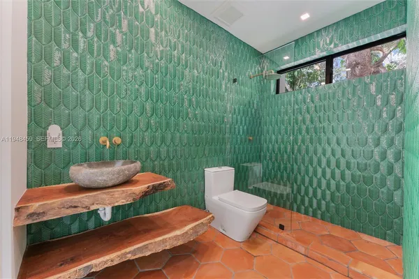 $8,900,000 | 5845 Southwest 130th Terrace, Pinecrest, FL 33156