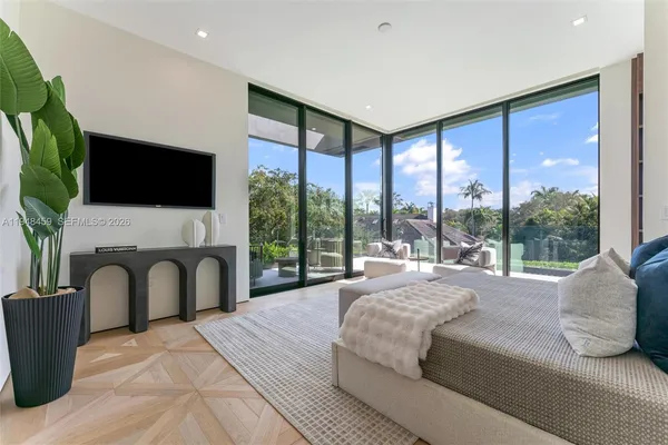 $8,900,000 | 5845 Southwest 130th Terrace, Pinecrest, FL 33156