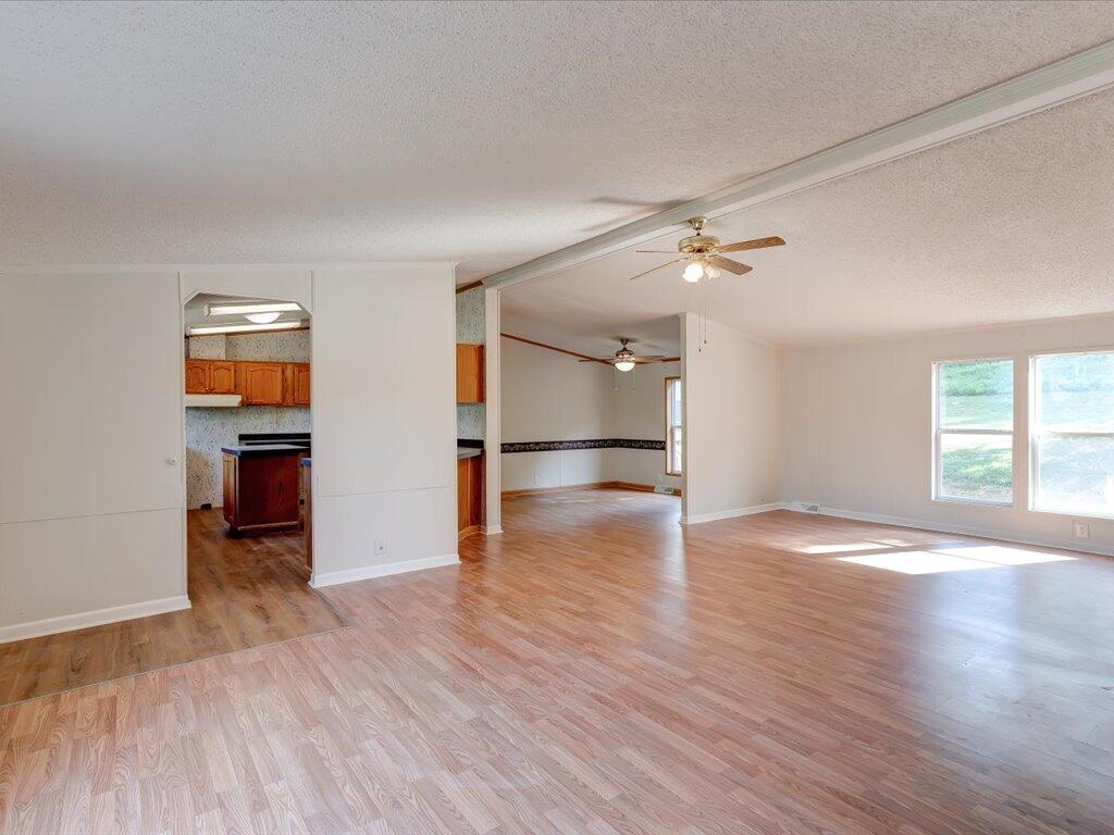 3205 Little Chuckey Road Mosheim, TN 37818 - Photo 8 of 26 3205 Little Chuckey Rd - 8