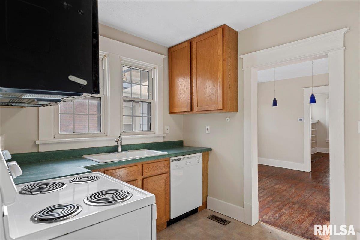 2036 South 4th Street Springfield, IL 62703 - Photo 12 of 26